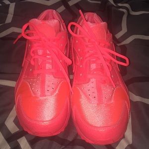 Nike Hot Lava Huaraches